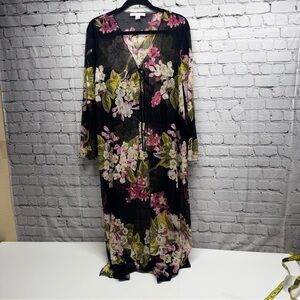 Victoria’s Secret vintage Floral lace floral Black Kimono/robe  size XS/S
